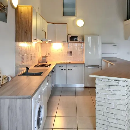 Maison Charmante A Avec Jardin Et Aire De Jeux. 度假居