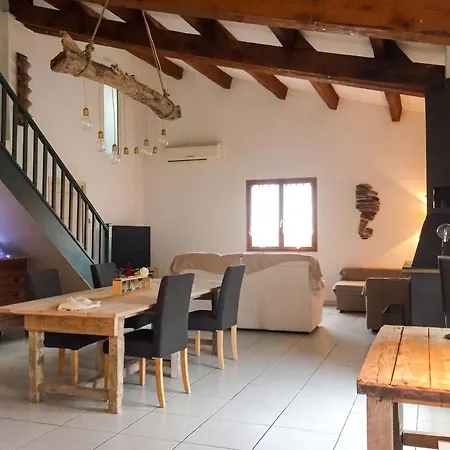 Maison Charmante A Avec Jardin Et Aire De Jeux. Agde