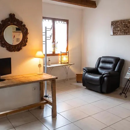 Maison Charmante A Avec Jardin Et Aire De Jeux. * Agde