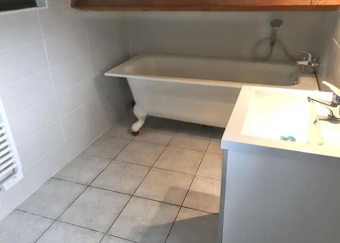 Maison Charmante A Avec Jardin Et Aire De Jeux. Vakantiehuis Agde