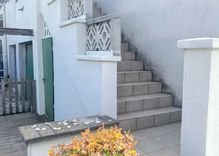 Maison Charmante A Avec Jardin Et Aire De Jeux. * Agde