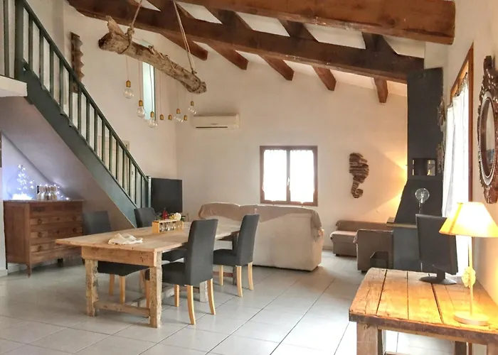 Maison Charmante A Avec Jardin Et Aire De Jeux. Vakantiehuis Agde
